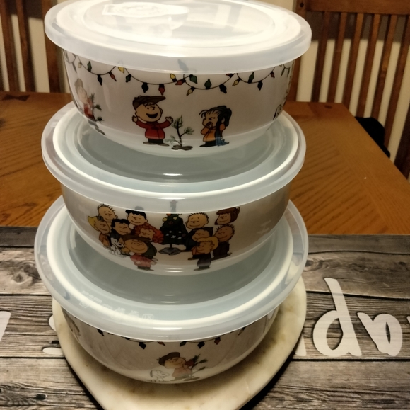 Peanuts gang ceramic Christmas bowls (3) - Picture 1 of 7
